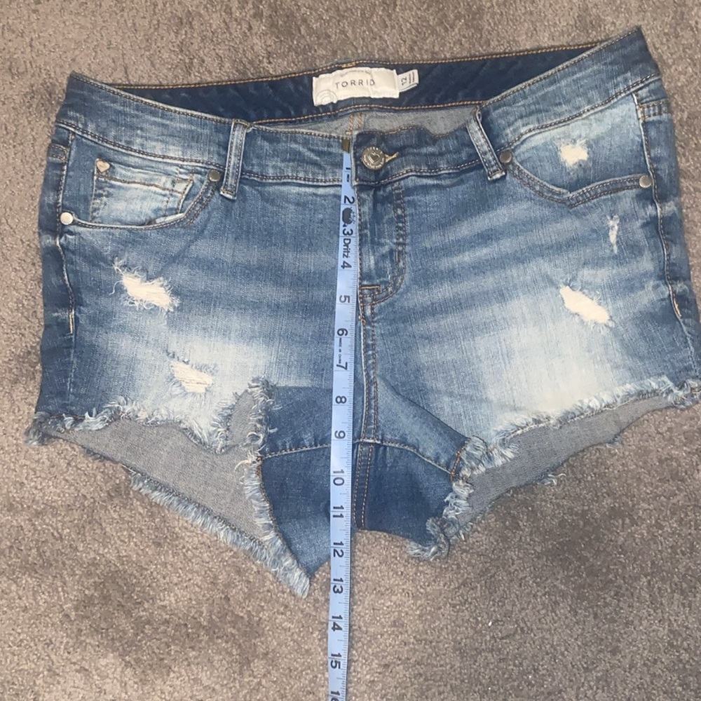 Denim shorts - Picture 5 of 5